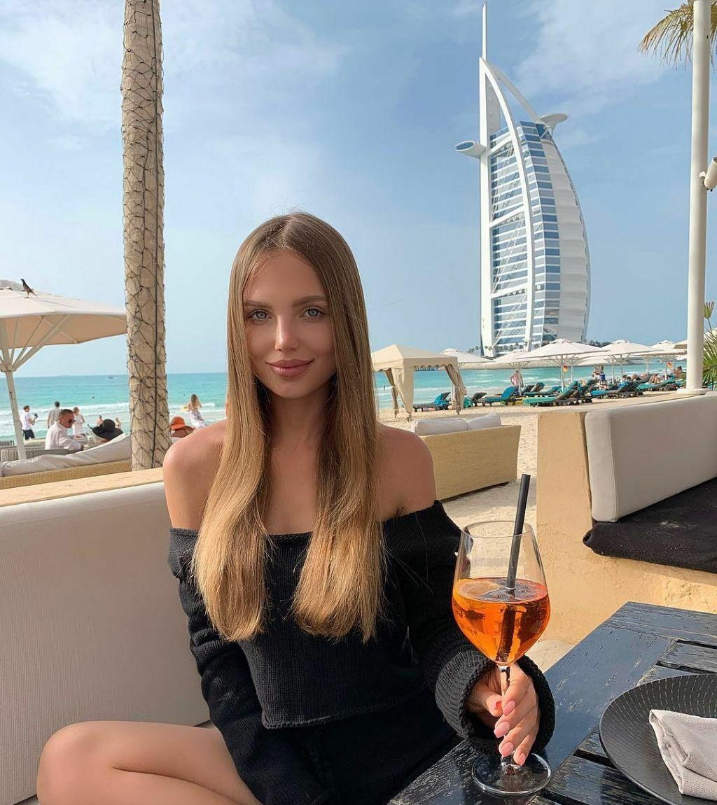 Софья привлекальеная девушка из Кулебаки цена от 3000 руб