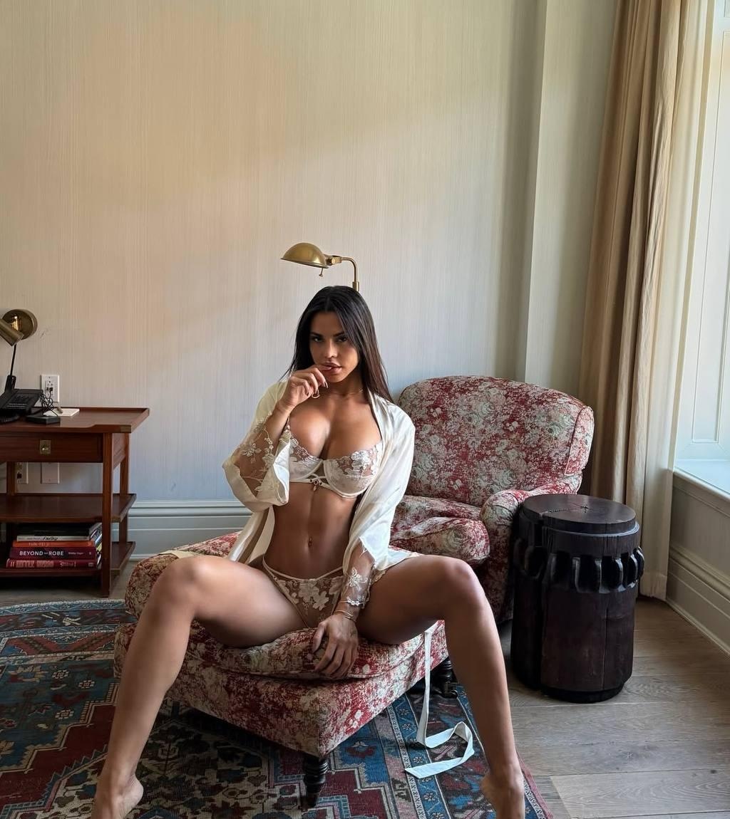 Татьяна привлекальеная девушка из Кулебаки цена от 7000 руб