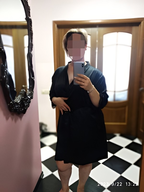 Ульяна привлекательная девушка из Кулебаки цена от 1500 руб